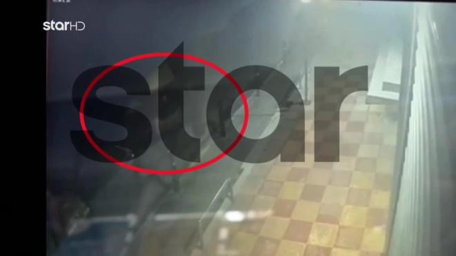 Βίντεο ντοκουμέντο: Μπουλντόζα εισβάλλει σε κοσμηματοπωλείο