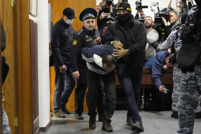 Προφυλακιστέοι κρίθηκαν οι τέσσερις συλληφθέντες για την τρομοκρατική επίθεση στη Μόσχα - ΑP