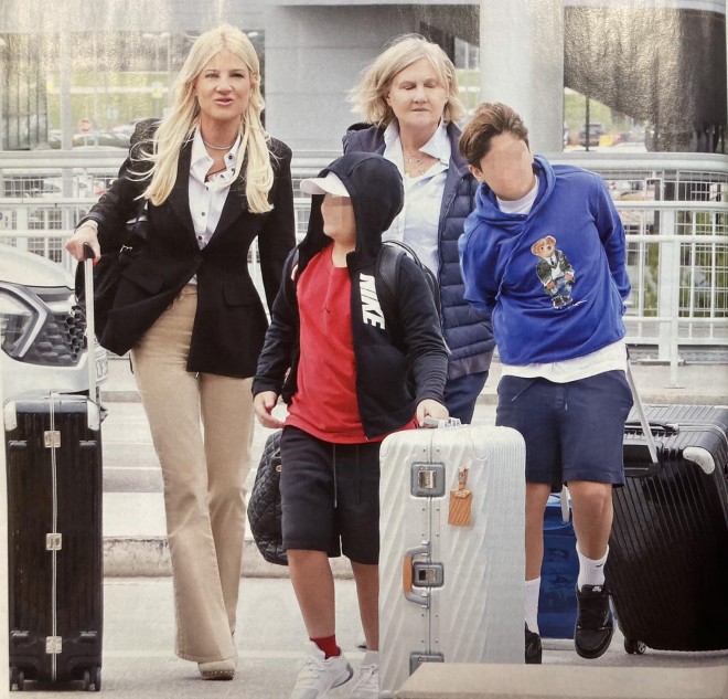 Φαίη Σκορδά: Τριήμερο στο Ντουμπάι με τους γιους και τη μαμά της- πηγή ΟΚ!