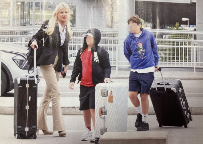 Φαίη Σκορδά: Τριήμερο στο Ντουμπάι με τους γιους και τη μαμά της- πηγή ΟΚ!