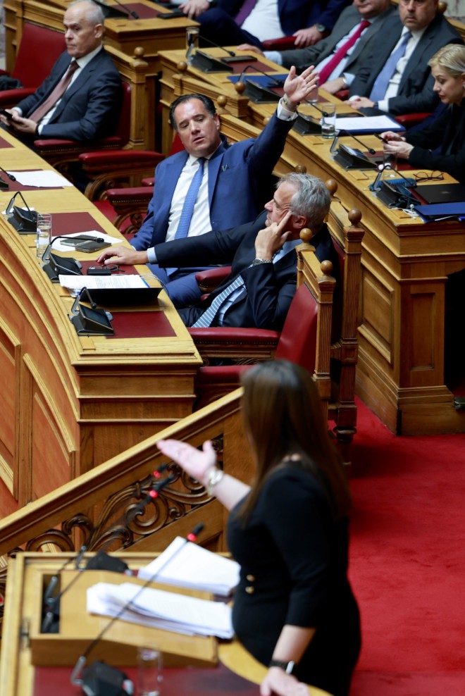 Αντιπαράθεση Γεωργιάδη με Κωνσταντοπούλου στη Βουλή 