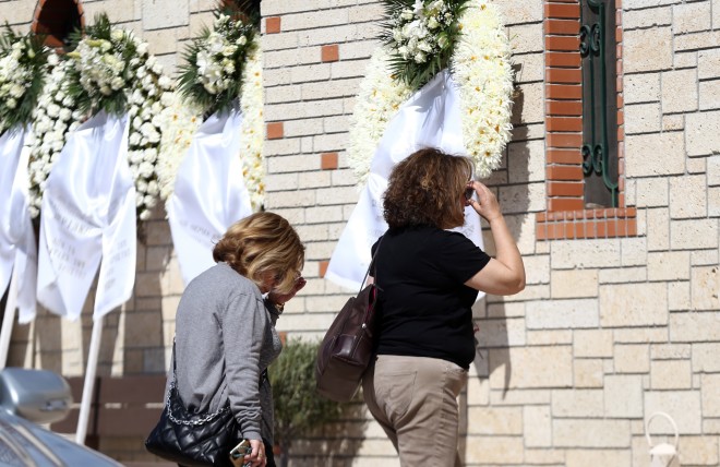 Κηδεία 28χρονης που δολοφονήθηκε στους Αγίους Αναργύρους