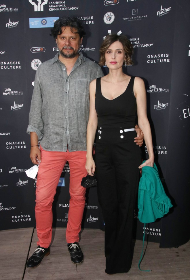 Ο Λευτέρης Χαρίτος με τη Μαρκέλλα Γιαννάτου στα Βραβεία Ίρις το 2021 στο θέατρο Άλσος - Φωτογραφία NDP Photo Agency