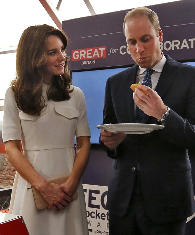 Kate Middleton and Prince William try rice dumplings in India in 2106 