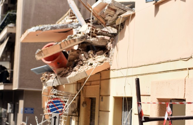 Κτίριο κατέρρευσε στο Πασαλιμάνι - Ένας νεκρός