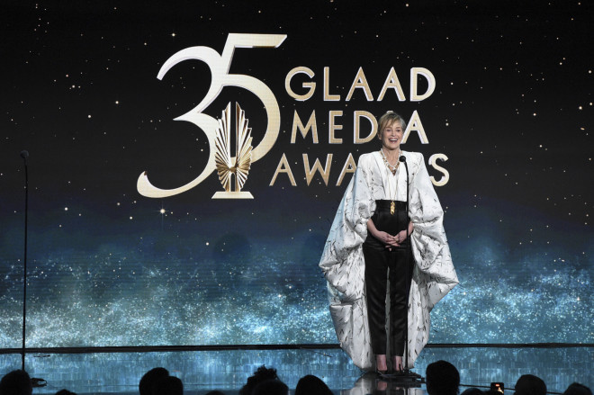 H Sharon Stone στη σκηνή των βραβείων Glaad /Φωτογραφία AP IMAGES 