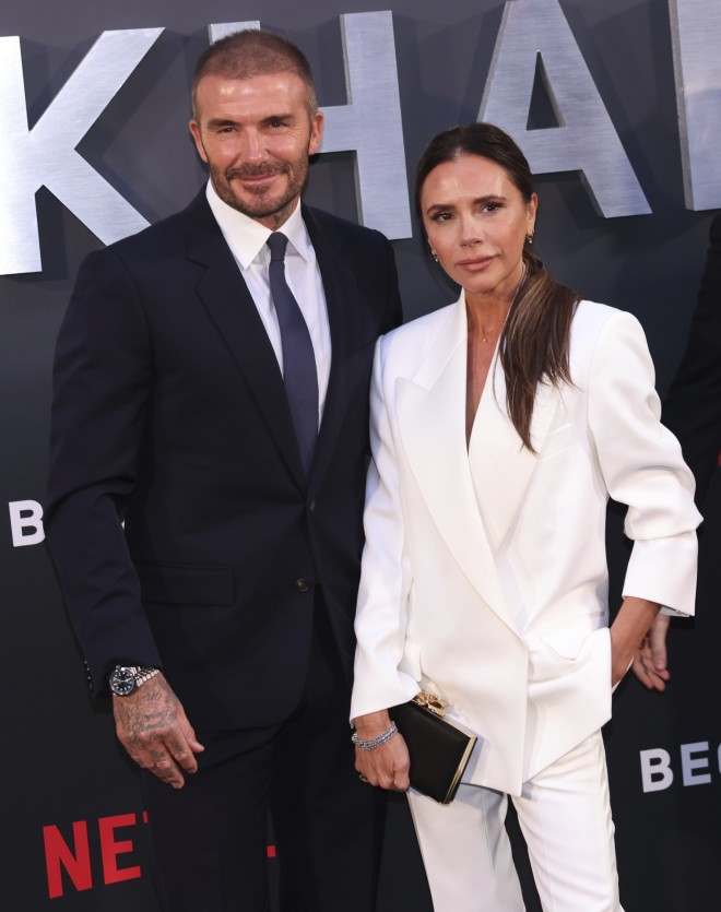 Ο Ντέιβιντ κι η Βικτόρια Μπέκαμ στην πρεμιέρα του ντοκιμαντέρ Beckham στο Λονδίνο τον Οκτώβριο του 2023 