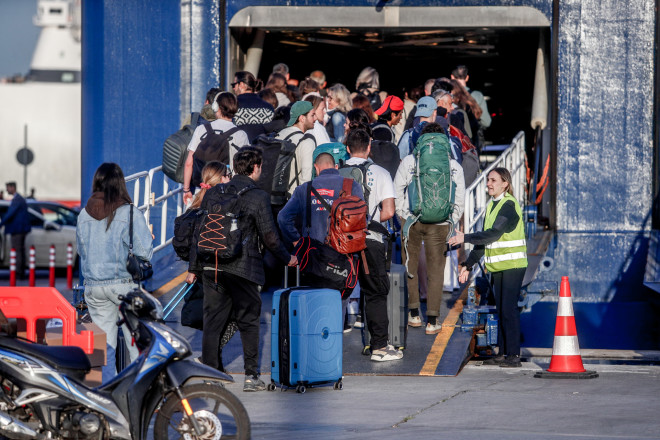 «Άδειασε» η Αθήνα - Όπου φύγει φύγει και οι τελευταίοι για το Πάσχα