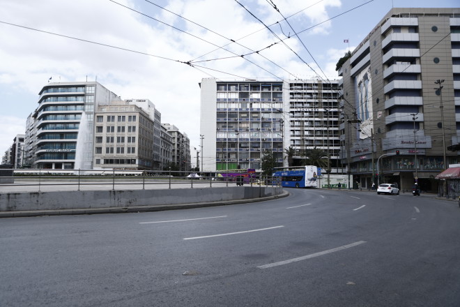 Έρημη πόλη η Αθήνα την Κυριακή του Πάσχα - Άδειοι οι δρόμοι