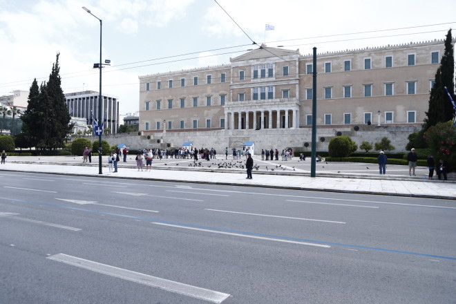 Έρημη πόλη η Αθήνα την Κυριακή του Πάσχα - Άδειοι οι δρόμοι
