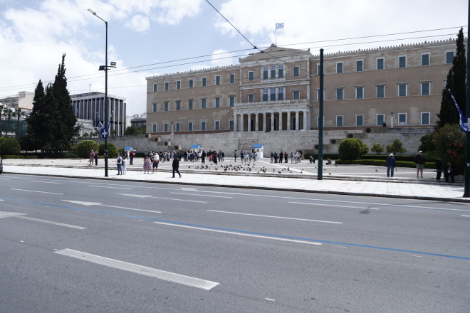 Έρημη πόλη η Αθήνα την Κυριακή του Πάσχα - Άδειοι οι δρόμοι