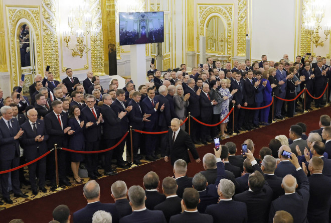 Ο Πούτιν κατά την προσέλευση στην τελετή ορκωμοσίας  