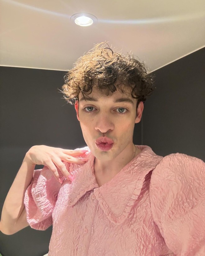 Nemo: Ο πρώτος non-binary καλλιτέχνης που κερδίζει στη Eurovision