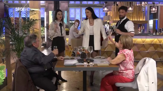 First Dates: Της έκανε πρόταση γάμου! Δείτε τι απάντησε εκείνη