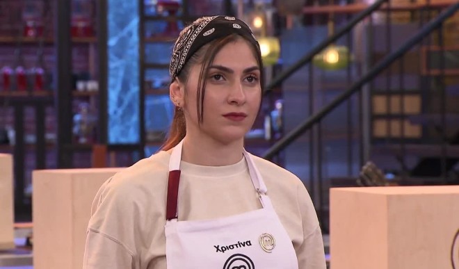MasterChef 2024: Η Χριστίνα παρέδωσε την κονκάρδα του αρχηγού