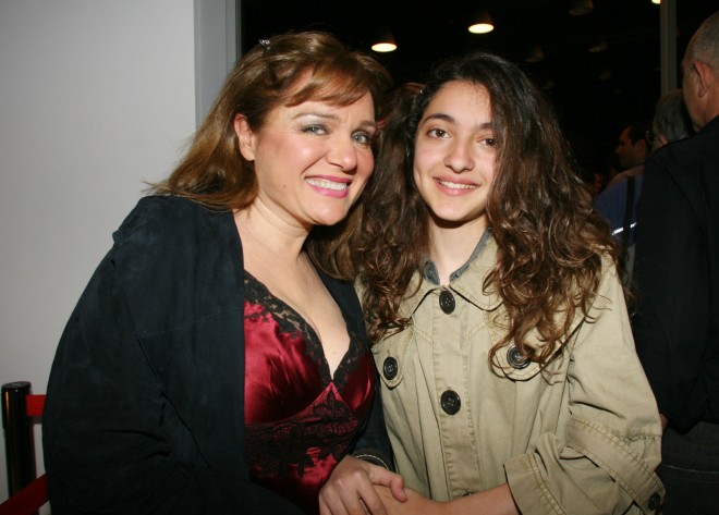 Η Μαρία Καβογιάννη με την κόρη της, Αντέλλα το 2008/ φωτογραφία NDP