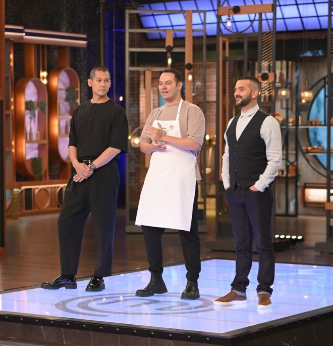 MasterChef: Ο Σωτήρης Κοντιζάς κι Λεωνίδας Κουτσόπουλος με τον Ηλία