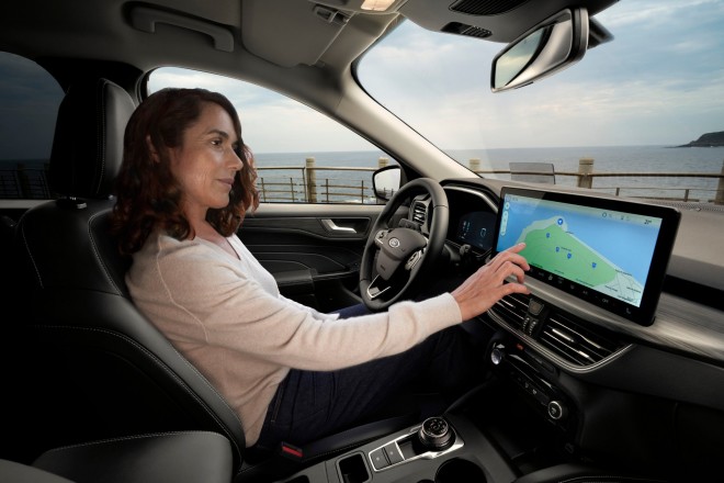 Το νέο Ford Kuga Hybrid υπόσχεται αυτονομία 900 χιλιομέτρων