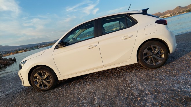 Δοκιμάζουμε το Opel Corsa Mild hybrid eDCT-6 100 ίπποι  
