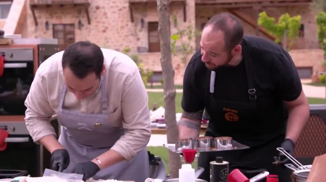 MasterChef: Ο Ηλίας τα... πήρε με τον Γιάννη και τούμπαλιν!