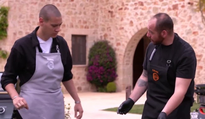 MasterChef: Ο Κώστας μπήκε στη μέση για να ηρεμήσουν τα πνεύματα... 