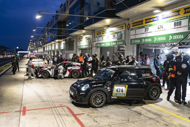 To MINI John Cooper Works στον 24ωρο αγώνα του Nürburgring 2024
