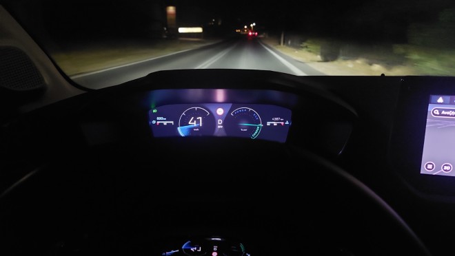 Peugeot 208 1.2 Hybrid 100 e-DSC6: Δοκιμάζουμε το ανανεωμένο μοντέλο