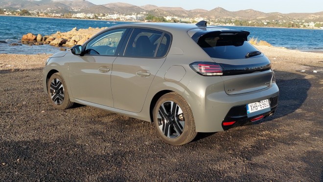 Peugeot 208 1.2 Hybrid 100 e-DSC6: Δοκιμάζουμε το ανανεωμένο μοντέλο