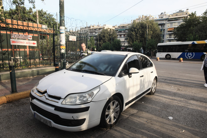 Δικηγόρος ξυλοδαρμός 1