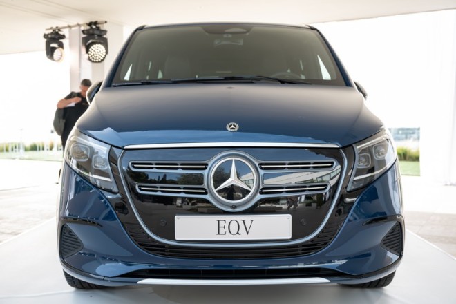 Οι νέες Mercedes V-Class και EQV-Τιμές  