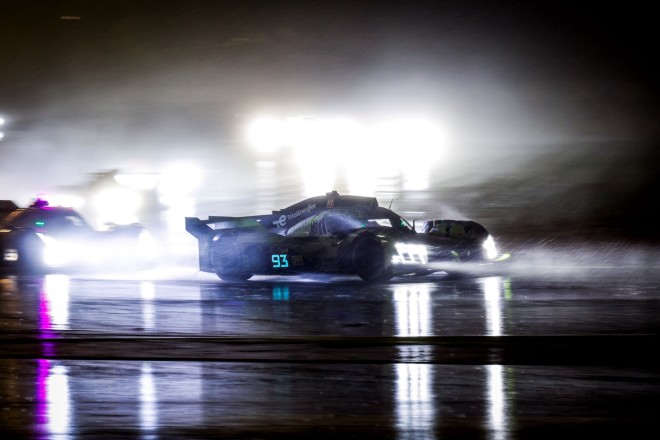 24 Hours of Le Mans: Και τα δύο PEUGEOT 9X8 2024 hypercars τερμάτισαν 