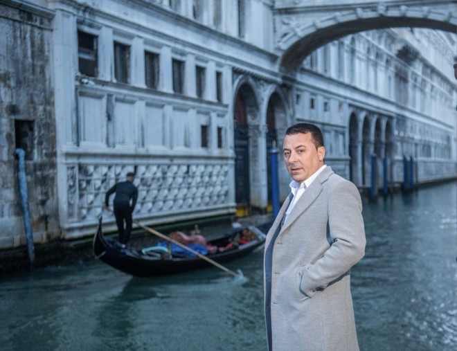 «Λείπεις»: Με άρωμα Βενετίας το νέο τραγούδι του Μαρίνου Αγαπίου