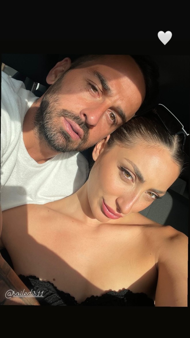 Άρης Σοϊλέδης: Η selfie φωτογραφία αγκαλιά με τη σύντροφό του