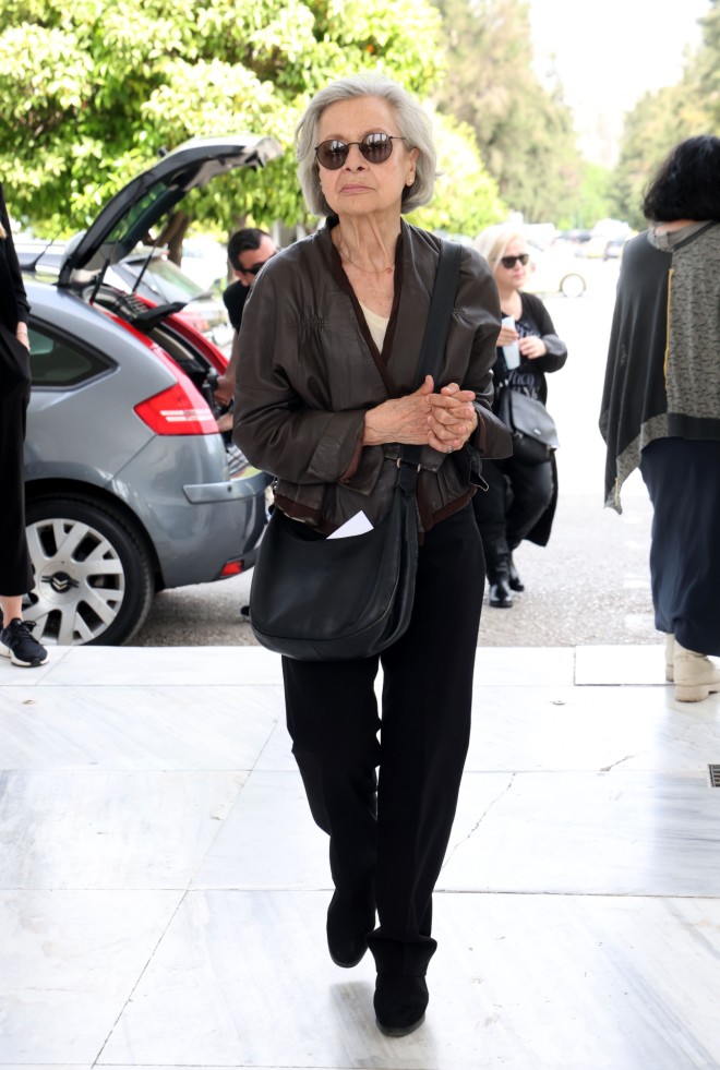 H Όλγα Δαμάνη στην εξόδιο ακολουθία του Γιάννη Φέρτη, τον Απρίλιο του 2024/ NDP Πέτρος Νικολαρέας