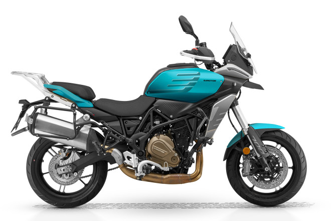 QJMOTOR SRT 700 S: Ποια είναι η τιμή της στην Ελλάδα