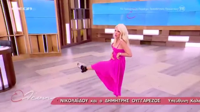 Ελένη Μενεγάκη: «Ας περπατήσω λίγο το πλατό μου πριν το αποχαιρετήσω»