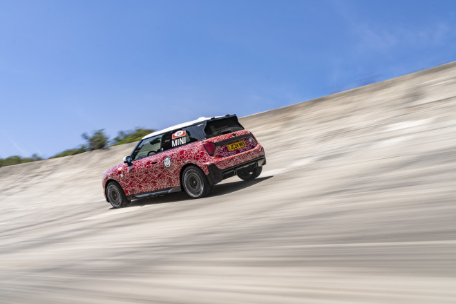 Ντεμπούτο για το πρώτο ηλεκτρικό MINI John Cooper Works 