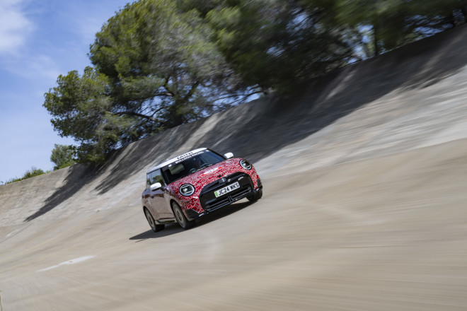 Ντεμπούτο για το πρώτο ηλεκτρικό MINI John Cooper Works 