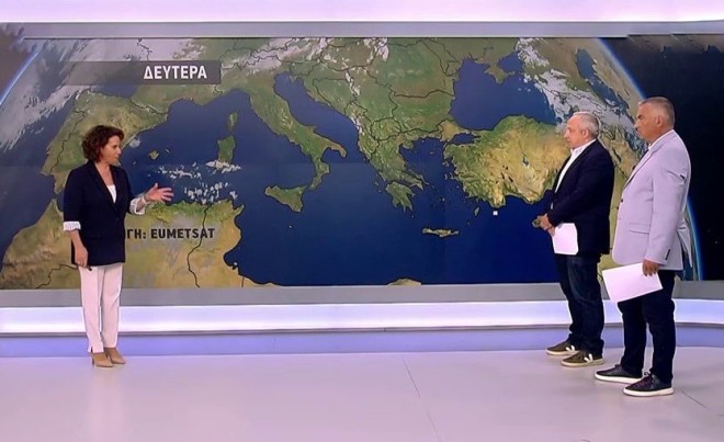 Ο Χρήστος Κούτρας κι ο Γιάννης Ντσούνος δεν έχασαν την ευκαιρία να... πειράξουν τη Χριστίνα Σούζη