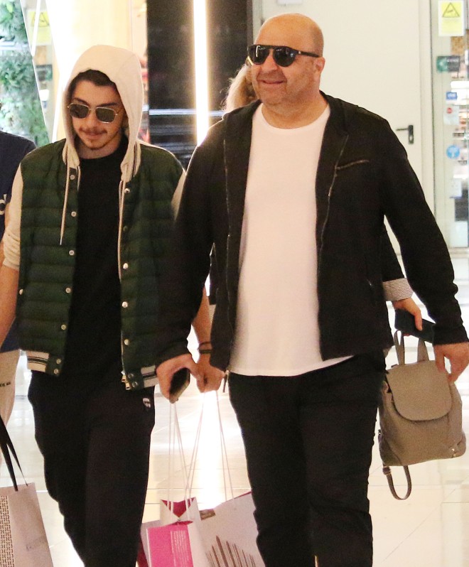 Ο Μάρκος Σεφερλής για shopping με τον γιο του, Χάρη 