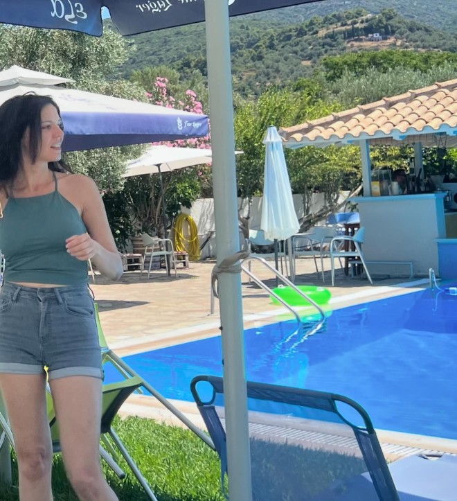 Μαριλίτα Λαμπροπούλου: Οι διακοπές με τις κόρες της στη Σκόπελο