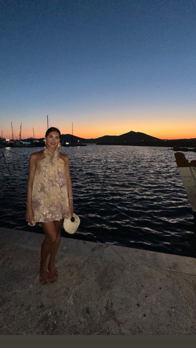 Σταματίνα Τσιμτσιλή: Τα εντυπωσιακά στιγμιότυπα με φόντο το ηλιοβασίλεμα