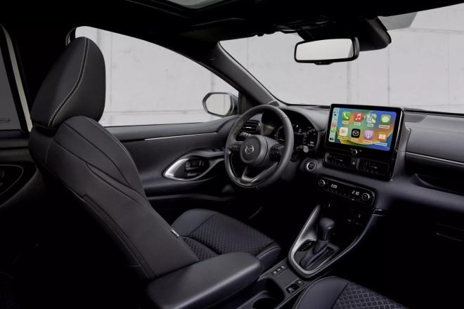 Γιατί σας συμφέρει να πάρετε τώρα το Mazda 2 Hybrid
