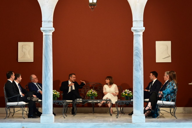 H  Πρόεδρος της Δημοκρατίας παρέθεσε δεξίωση για την αποκατάσταση της Δημοκρατίας στην Ελλάδα - Eurokinissi