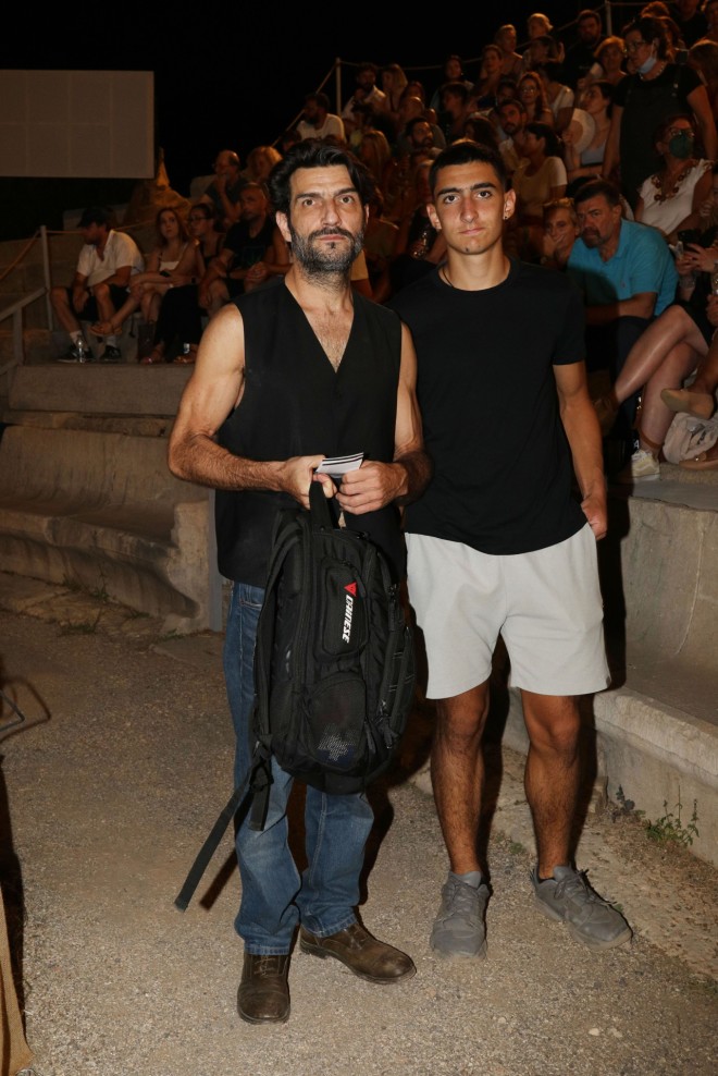 Νίκος Κουρής: Σπάνια βραδινή έξοδος με τον 17χρονο γιο του