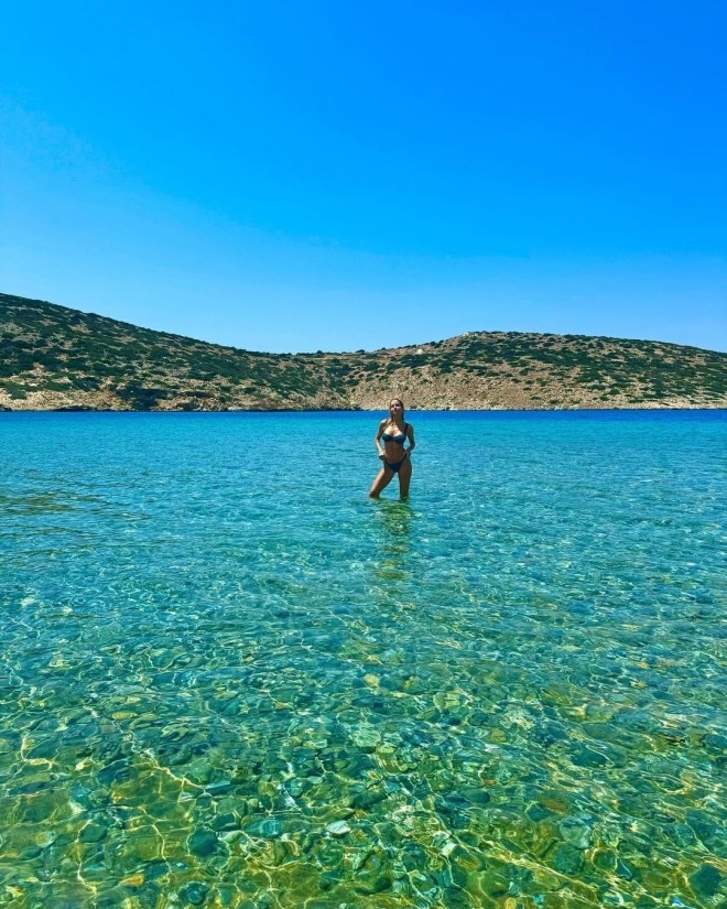 Δούκισσα Νομικού: Ποζάρει με το μπικίνι της στις διακοπές της