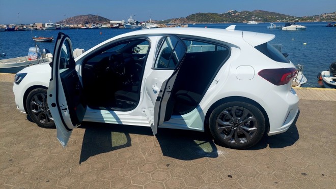 Ford Focus 1,0 Ecoboost mHEV 125 PS - Χώροι