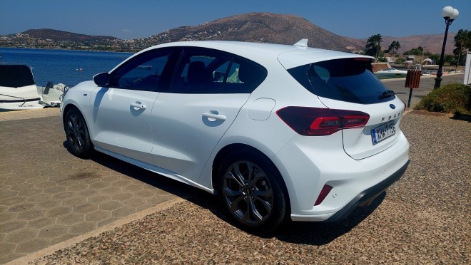 Καλοκαιράκι με το ανανεωμένο Ford Focus 1,0 Ecoboost mHEV 125 PS