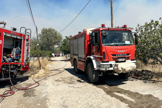 Ισχυρές πυροσβεστικές δυνάμεις συνέδραμαν για την κατάσβεση της φωτιάς στο Ρέθυμνο/ Eurokinissi