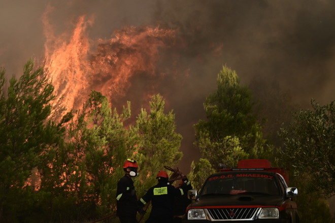 Το μέτωπο της φωτιάς έχει ξεπεράσει τα 20 χλμ. - Eurokinissi